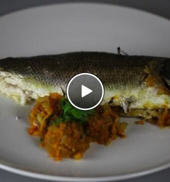 Zeebaars in bananenblad (Brazilië)