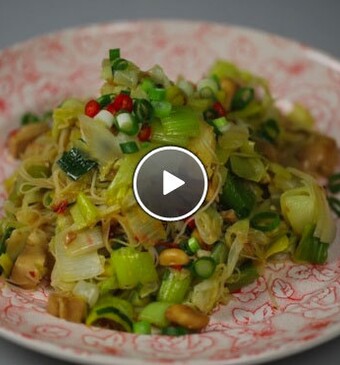 Mihoen uit de wok met tofoe en spitskool