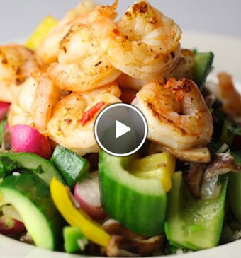 Pittige garnalen met gestoofde komkommer