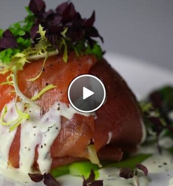 Bombe van gerookte zalm met kruidencrème fraice