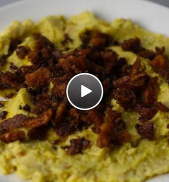 Kikkererwtenpuree met moestuinsalade