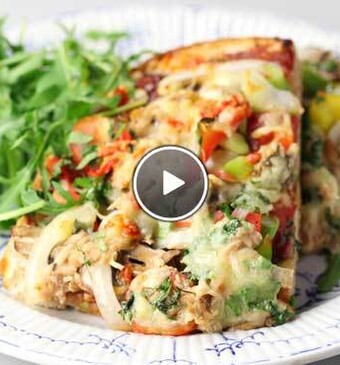 Marokkaanse pizza met tonijn