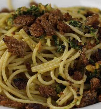 Pesto Trapanesi met auberginesalade