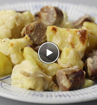 Bloemkool in kaassaus met saucijzen