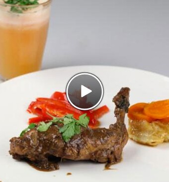 Konijn met mosterd en cacao, tarte tatin van zoete aardappel en Madiana