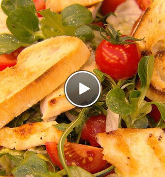 Tomaten-kipsalade met ansjovismayonaise