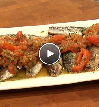 Sardines met tomatendip