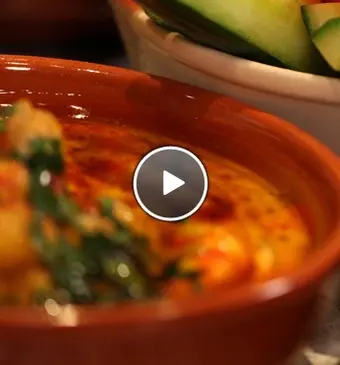 Hummus met zhuk en harissa