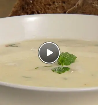 Asperge-muntsoep met Hollandse garnalen