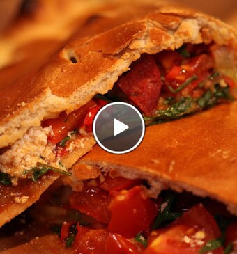 Hete peperoni calzone