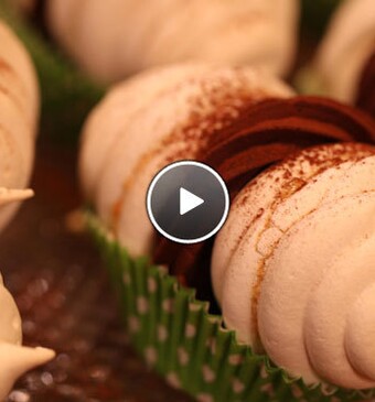 Schuimmandjes met chocoladecrème