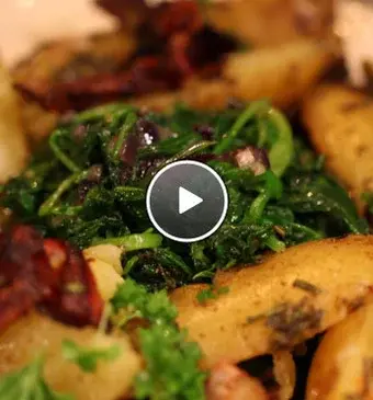 Warme Italiaanse aardappelsalade