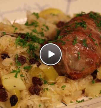 Slavinken met  gestoofde zuurkool