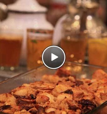 Bread & butterpudding met dadels en oranjebloesemwater