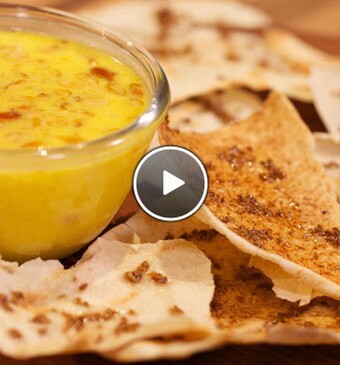 Yoghurtsoep met saffraan en anijsbruschetta