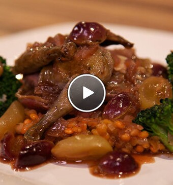 Gebraden duif met druivensaus