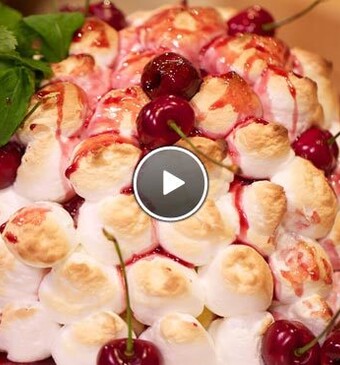 Omelet Siberienne met warme kersen