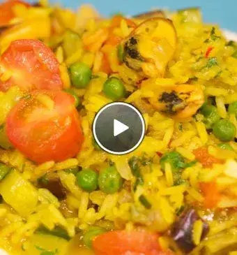 Makkelijke paella met cherrytomaten
