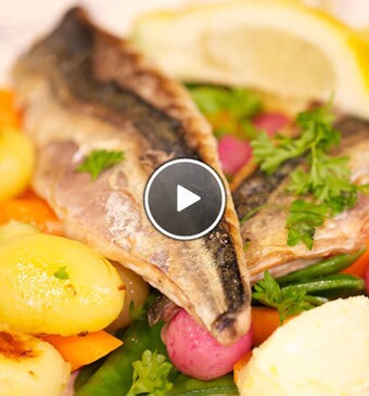 Makreelfilet met salade van peultjes