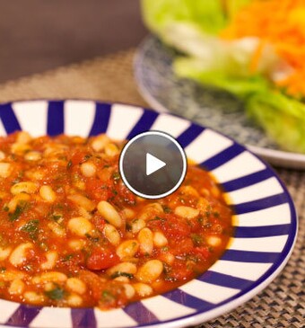 Pittige loubia met een frisse salade