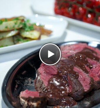 Chateaubriand met rode wijnsaus en garnituur