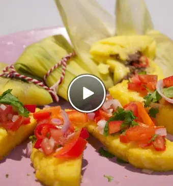 Tamales met pittige salsa uit Mexico & gebakken funchi