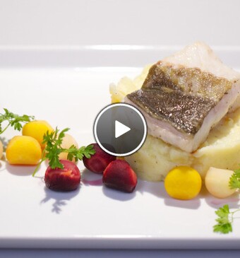 Gepekelde skrei met twee bereidingen van oerwortel