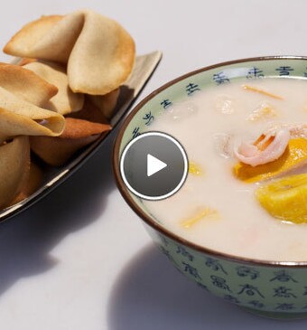 Fruit in kokossoep (kolak)  & Fortune cookies