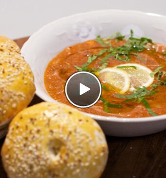 Tunesische Hsou soep met griesmeel  & anijsbroodjes