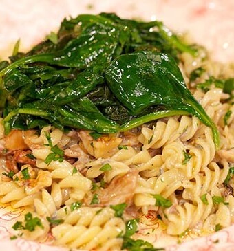 Fusilli met paddenstoelen-gorgonzolasaus