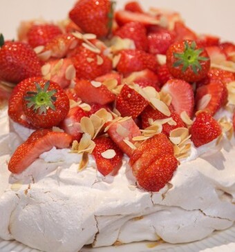 Romanoff pavlova