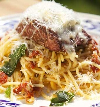 Pasta met biefstuk en gorgonzola