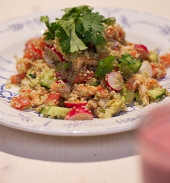 Quinoasalade met rivierkreeftjes en krab