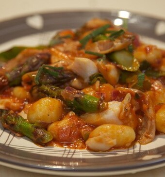 Gnocchi-visstoof met salie