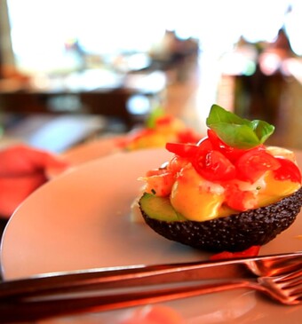 Avocado gevuld met zeevruchten