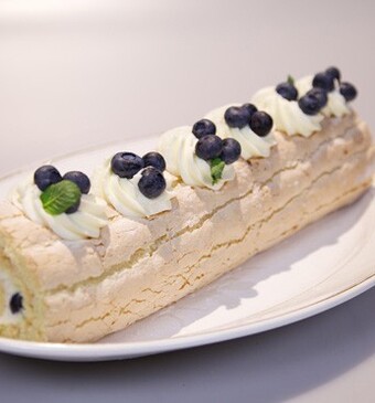 Biscuitrol met blauwe bessen