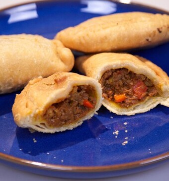 Pastechi uit Curaçao gebakken in olie