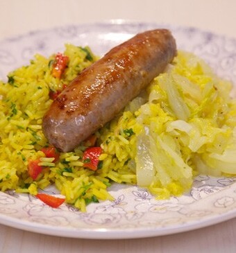 Chinese kool met saucijs en kruidenrijst