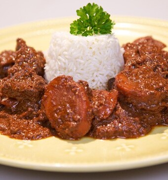 Caribische stoofschotel met cacao