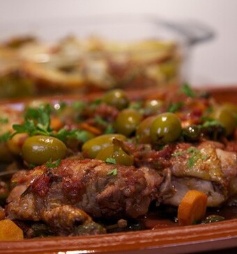 Pollo alla cacciatora con patate gratinate (Jagerskip met gegratineerde aardappel)