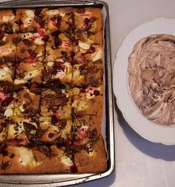 Easy traycake