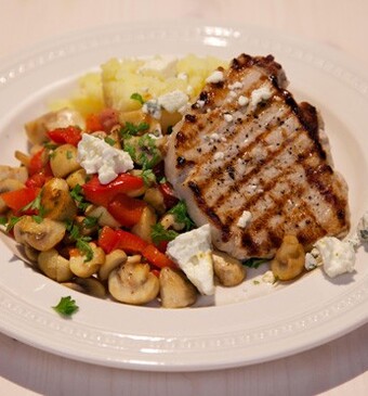 Gekaramelliseerde champignons met gegrilde varkensfilets