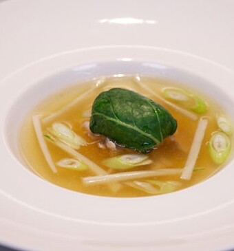 Kippenbouillon met tijgergarnalen