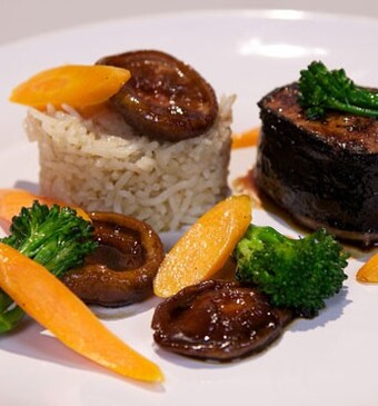 Tonijn met miso, pilav en shiitake