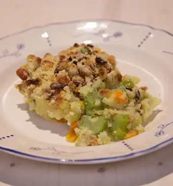 Bleekselderij-appelstamppot met studentenhavercrumble