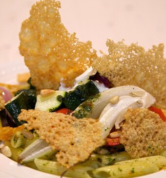 Geroosterde groente met kaaskrokantjes