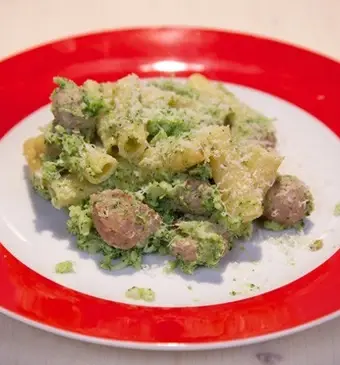 Rigatoni met broccoli, ricotta en limoen