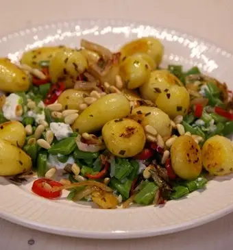Snijbonen met feta en pittige krieltjes