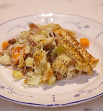 Zuurkoolovenschotel met cashewnoten