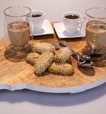 Biscotti regina (koninginnenkoekjes) e crema di ricotta al caffé (met ricottacrème)